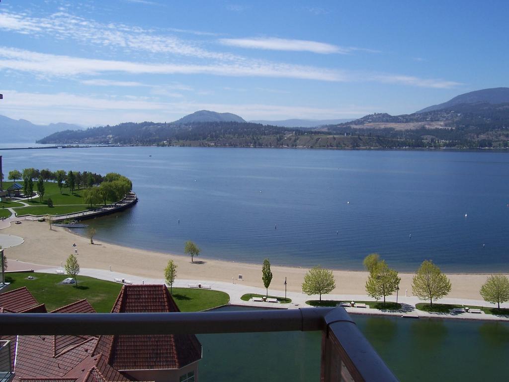 Sunset Waterfront Resort By Kelownacondorentals Camera foto