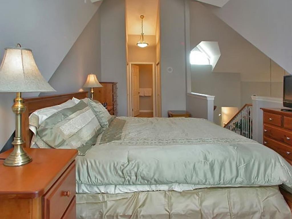 Sunset Waterfront Resort By Kelownacondorentals Camera foto