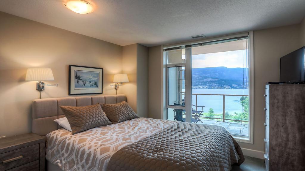 Sunset Waterfront Resort By Kelownacondorentals Esterno foto