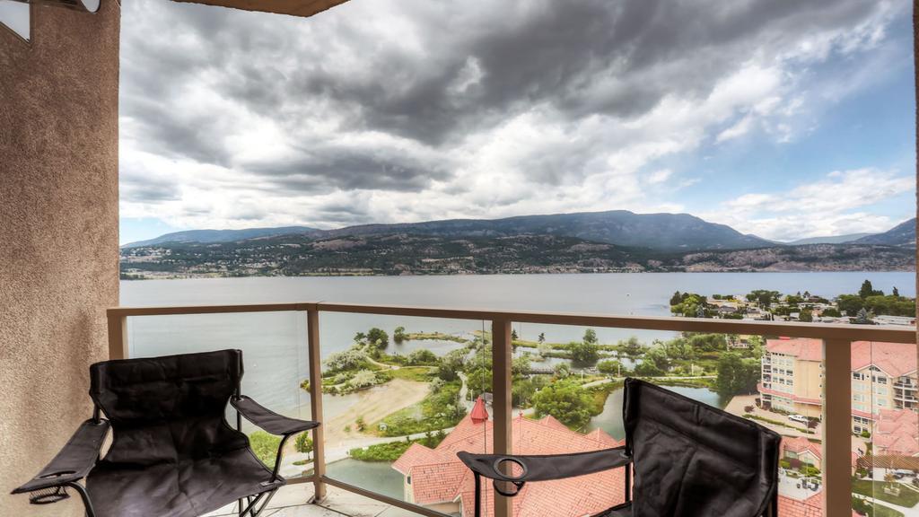 Sunset Waterfront Resort By Kelownacondorentals Esterno foto