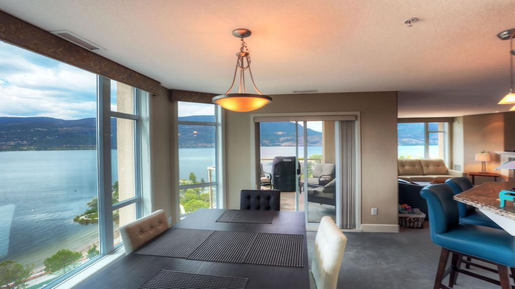 Sunset Waterfront Resort By Kelownacondorentals Esterno foto
