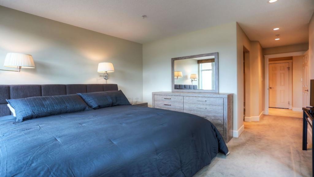 Sunset Waterfront Resort By Kelownacondorentals Esterno foto