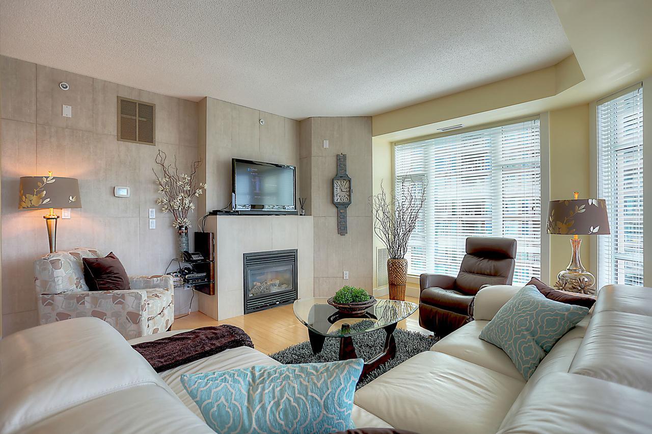 Sunset Waterfront Resort By Kelownacondorentals Esterno foto