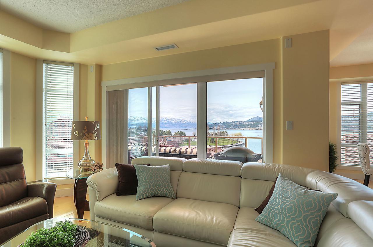 Sunset Waterfront Resort By Kelownacondorentals Esterno foto