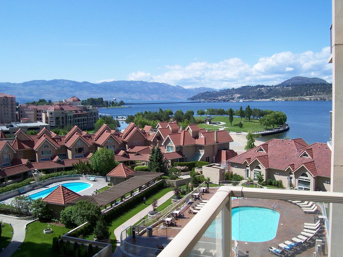 Sunset Waterfront Resort By Kelownacondorentals Esterno foto