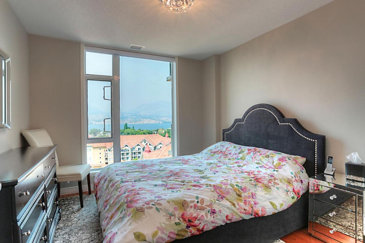 Sunset Waterfront Resort By Kelownacondorentals Esterno foto